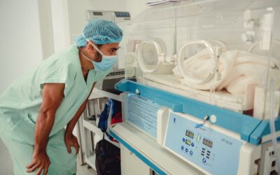 Signos de Alarma en el neonato: factores de riesgo, patologías y cómo actuar