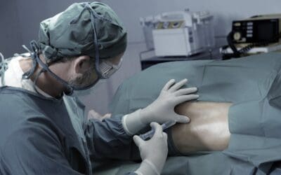 Do anaesthetists need sterile gowns for spinal anaesthesia?