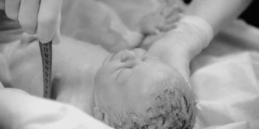Whitepaper: Evaluación y primeros cuidados del recién nacido